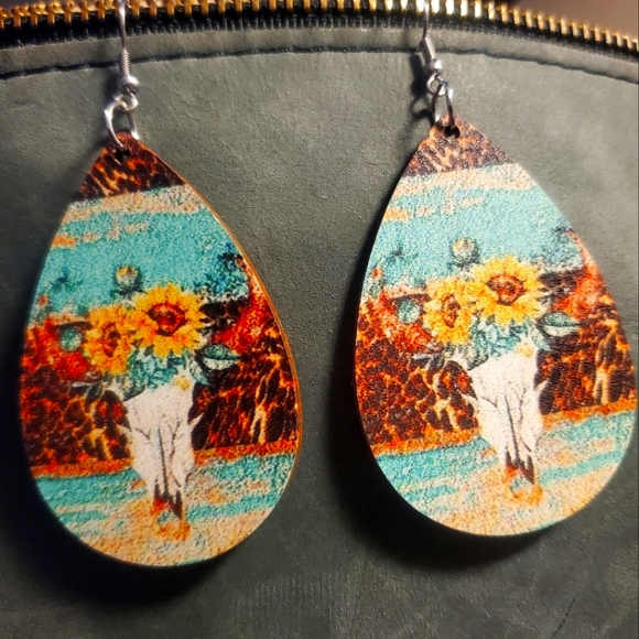 unbranded Jewelry - BUNDLE 8/$10 Wooden Dangle Earrings, NWT